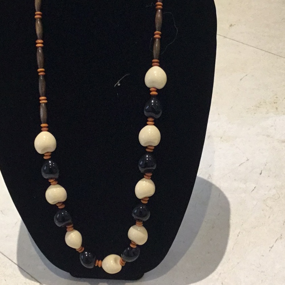 ⭐️6 Heavy beaded long necklace